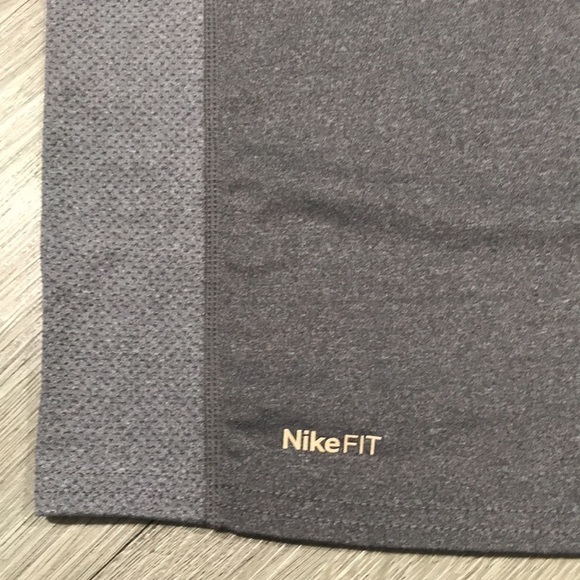 Nike Fit Dry NWT 2006 Tank Top size M - Picture 3 of 10